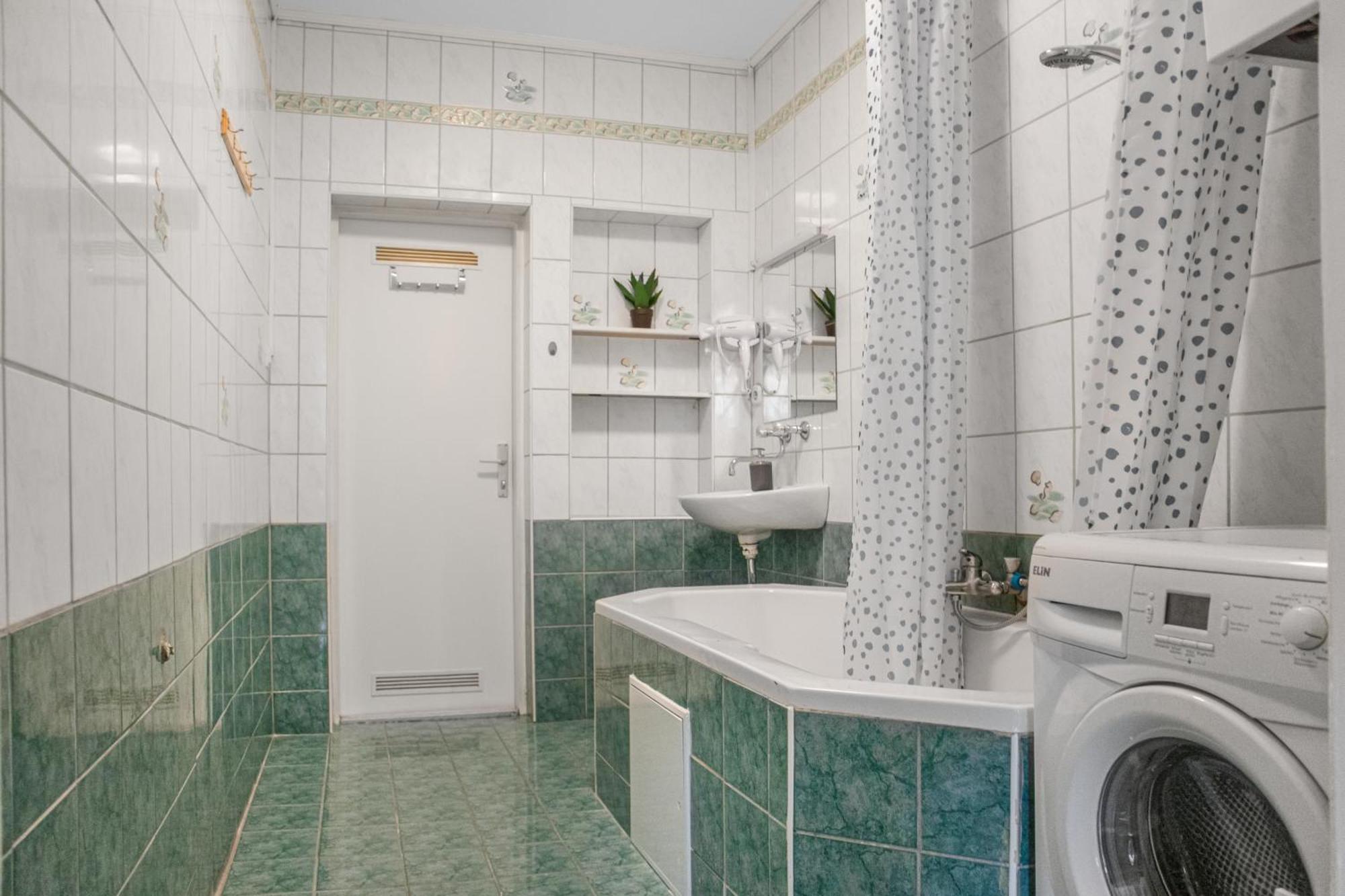 Apartament Commodious 3Br Apt. Ideal For Families And Friends Wiedeń Zewnętrze zdjęcie