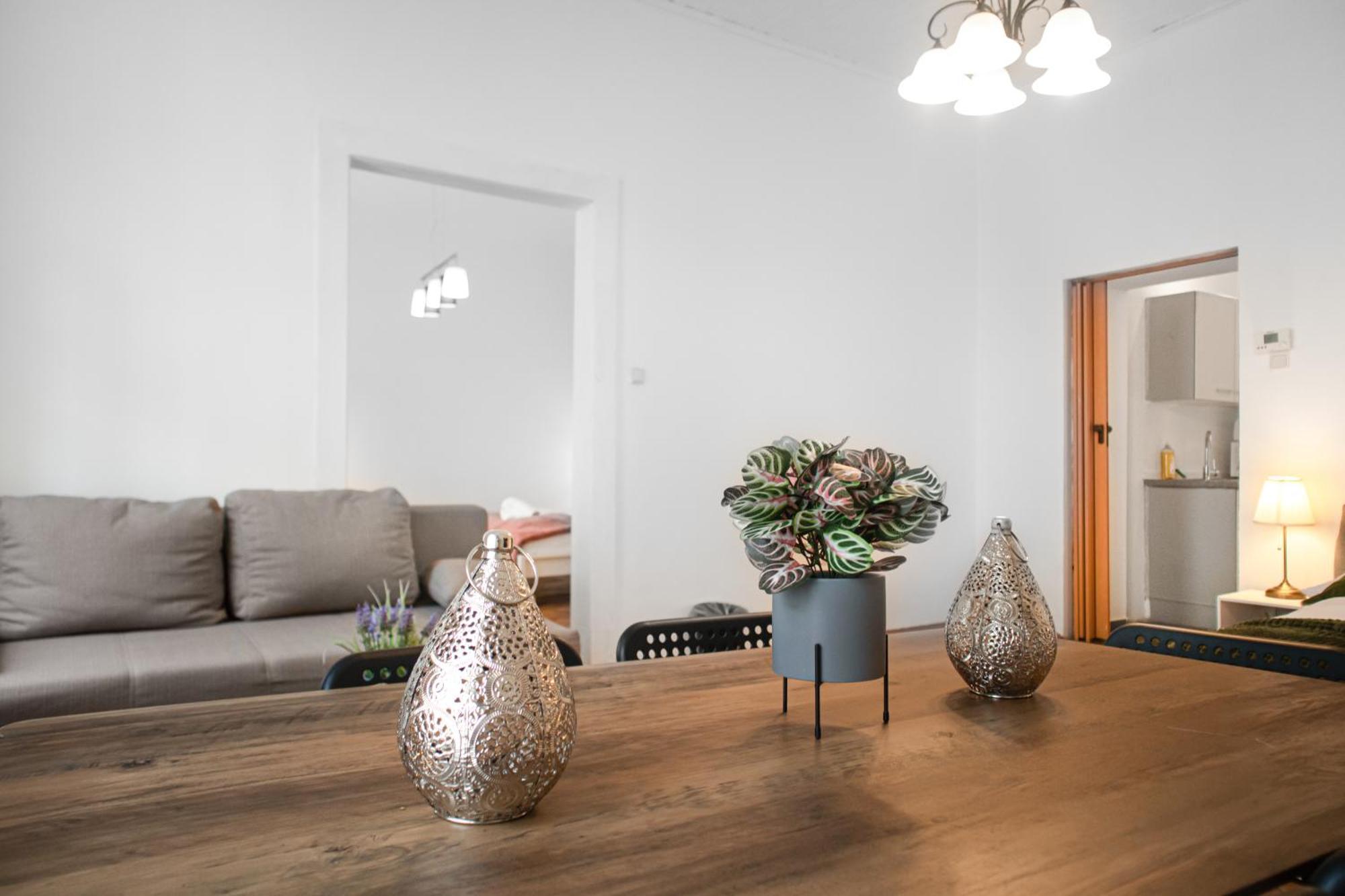 Apartament Commodious 3Br Apt. Ideal For Families And Friends Wiedeń Zewnętrze zdjęcie